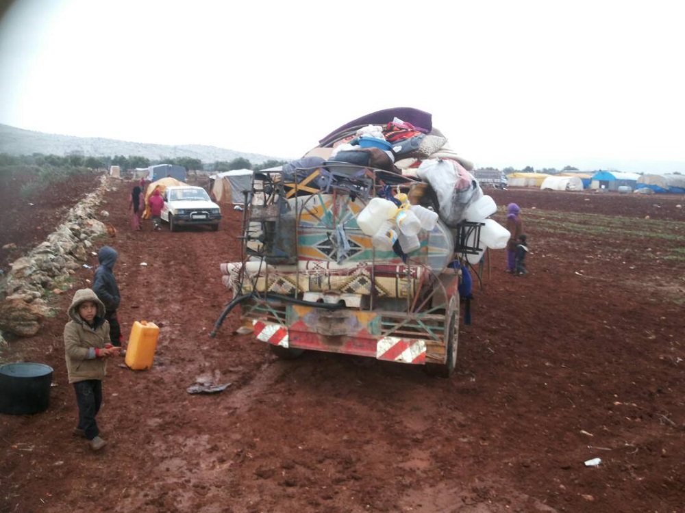 حدث وتعليق - نزوح من ريف إدلب وحماة