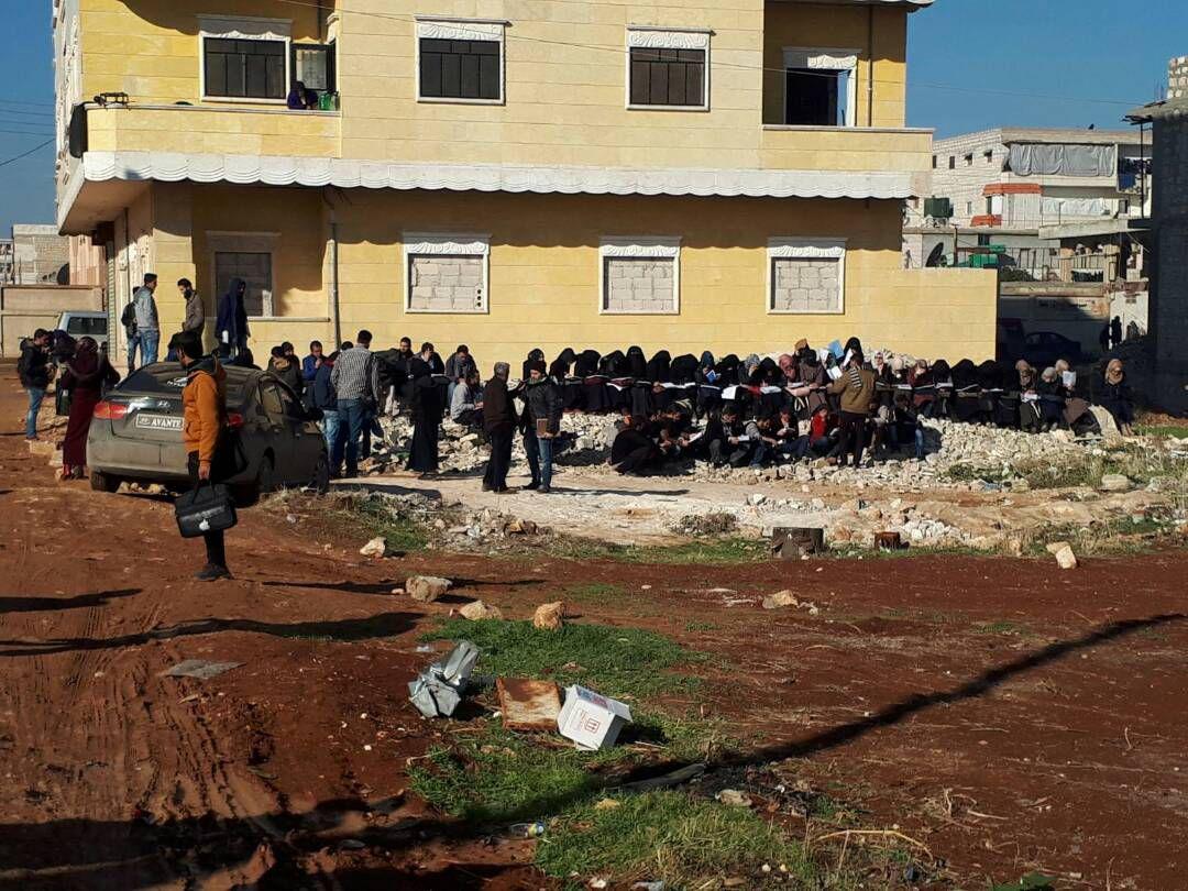 حدث وتعليق - طلاب جامعة حلب الحرة في الهواء الطلق