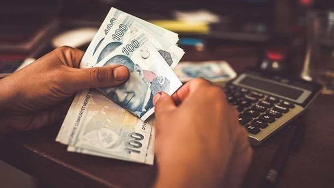 Bazı valiler, Suriyeli ileri gelenlerinden kardeşlerini Suriye'nin kurtarılmış kuzeyine yatırım yapmaya teşvik etmelerini istiyor!